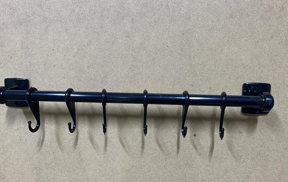 Modern Siyah Metal 6 Kancalı Boru Tipi Çok Amaçlı Duvar Askılığı